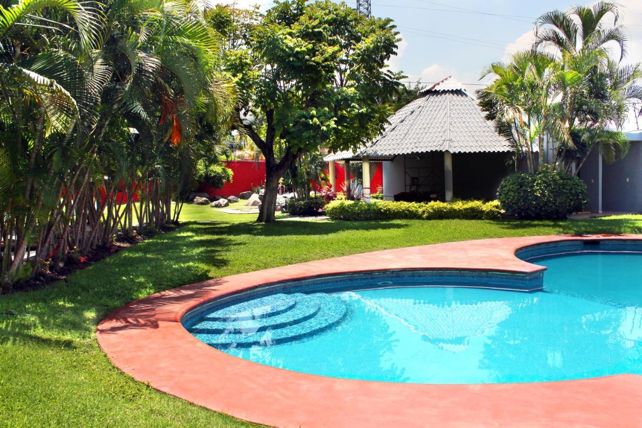 Preciosa Casa Palmera En Cuernavaca Con Alberca, Wifi, Tv Y Cocina Para Fin De Semana, Descanso, Vacaciones O Home Office Emiliano Zapata  Bagian luar foto